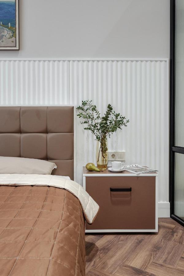 New! Luxury Apartment In The Center Of Odessa Overlooking Deribasovskaya Str. Low Price! Eksteriør billede