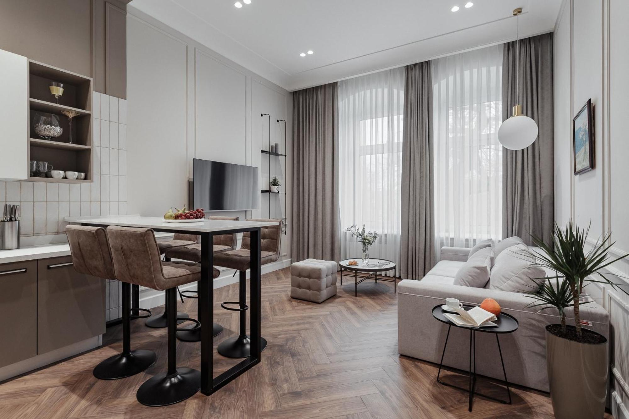 New! Luxury Apartment In The Center Of Odessa Overlooking Deribasovskaya Str. Low Price! Eksteriør billede