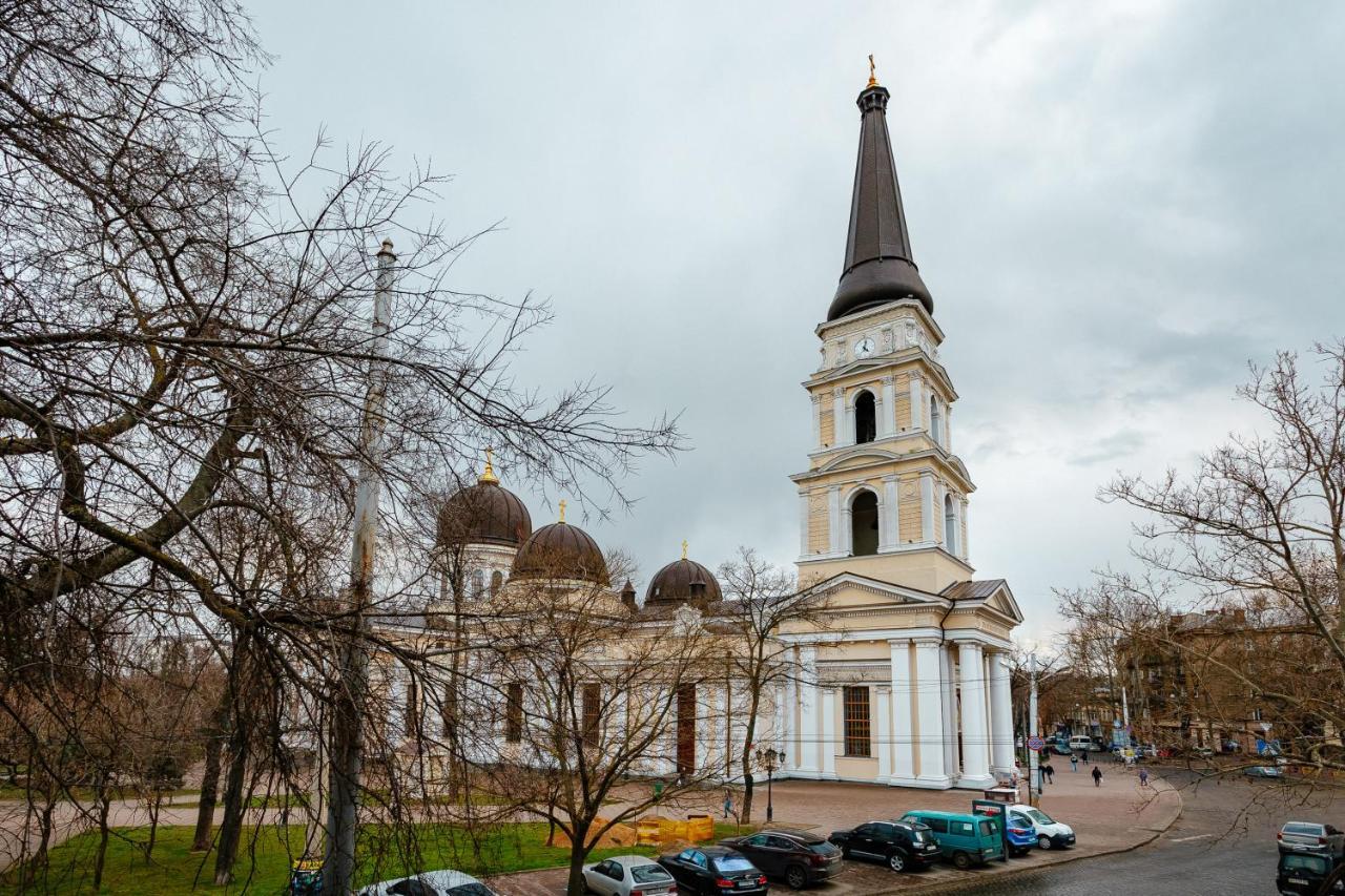 New! Luxury Apartment In The Center Of Odessa Overlooking Deribasovskaya Str. Low Price! Eksteriør billede